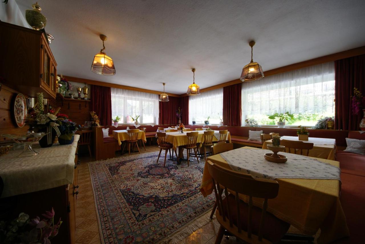 Garni Flurida Bed and Breakfast Badia  Exteriör bild