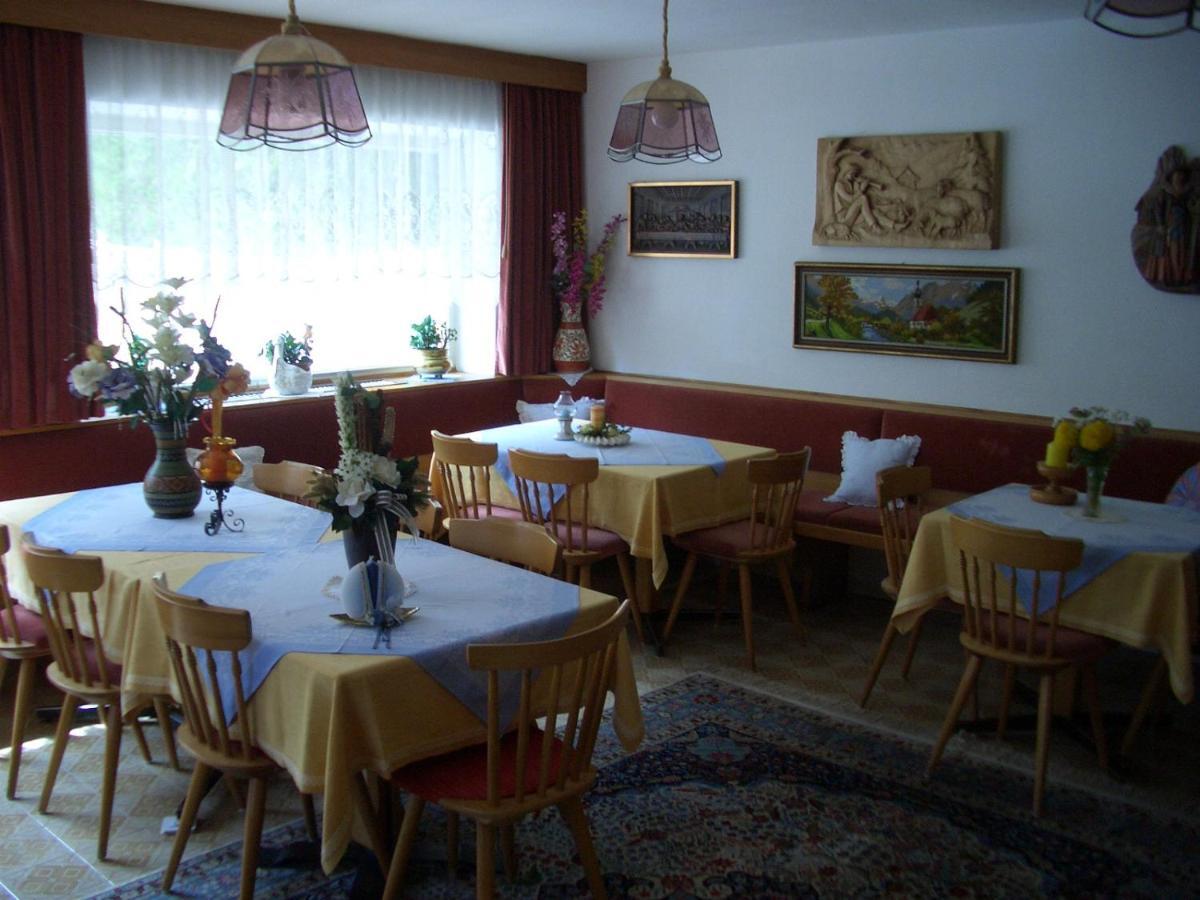 Garni Flurida Bed and Breakfast Badia  Exteriör bild